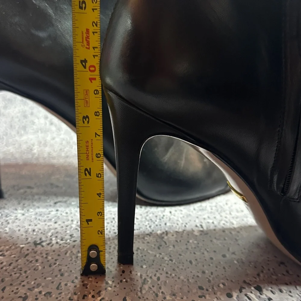 Gucci Ankle Boots w/ Gold Studs Size 38 - Picture 10 of 11